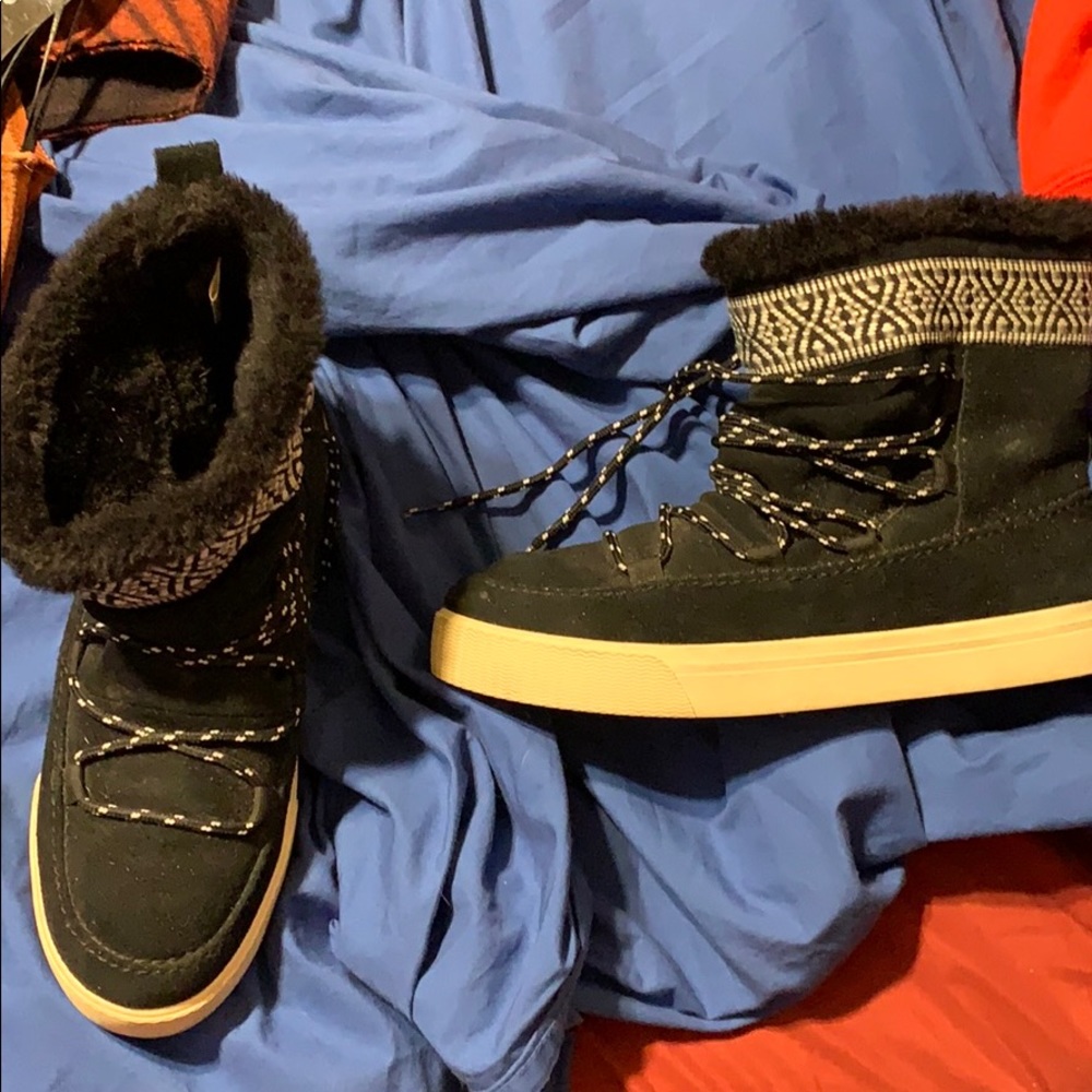 Toms booties